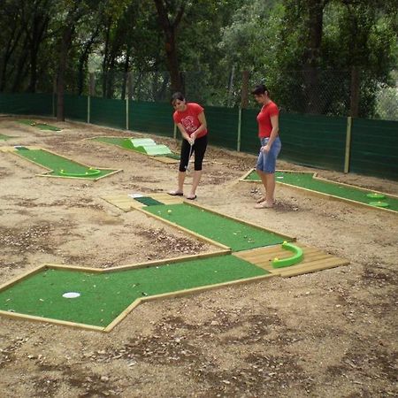 Bassegoda Park Albanya Екстериор снимка
